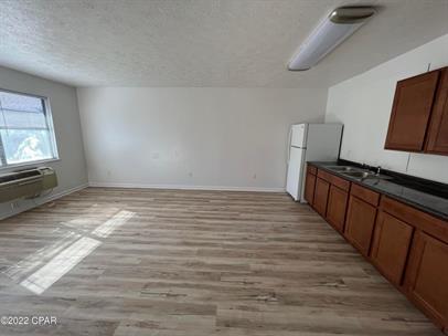 901 Russ Lake Drive, Unit 104